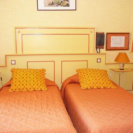 Hotel Du Fiacre Carpentras Luaran gambar