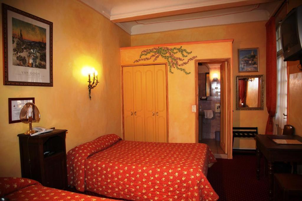 Hotel Du Fiacre Carpentras Bilik gambar