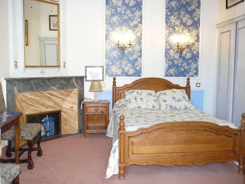Hotel Du Fiacre Carpentras Luaran gambar