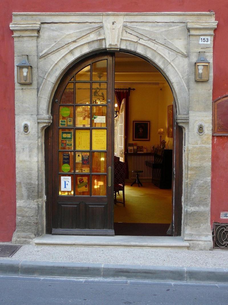 Hotel Du Fiacre Carpentras Luaran gambar