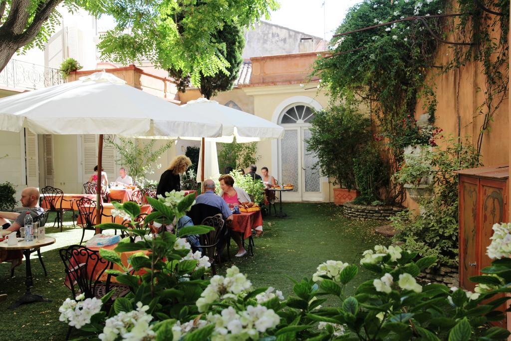 Hotel Du Fiacre Carpentras Luaran gambar