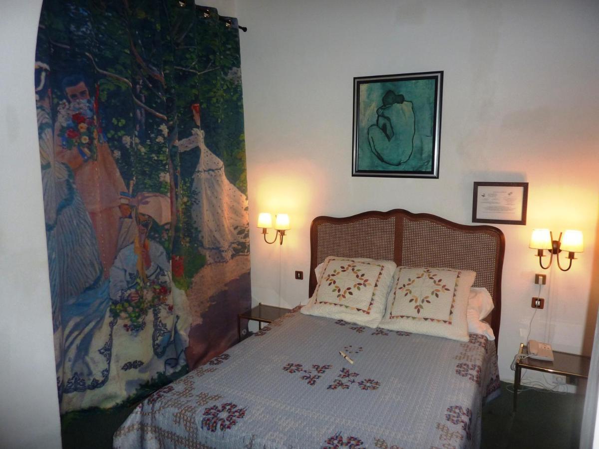 Hotel Du Fiacre Carpentras Bilik gambar