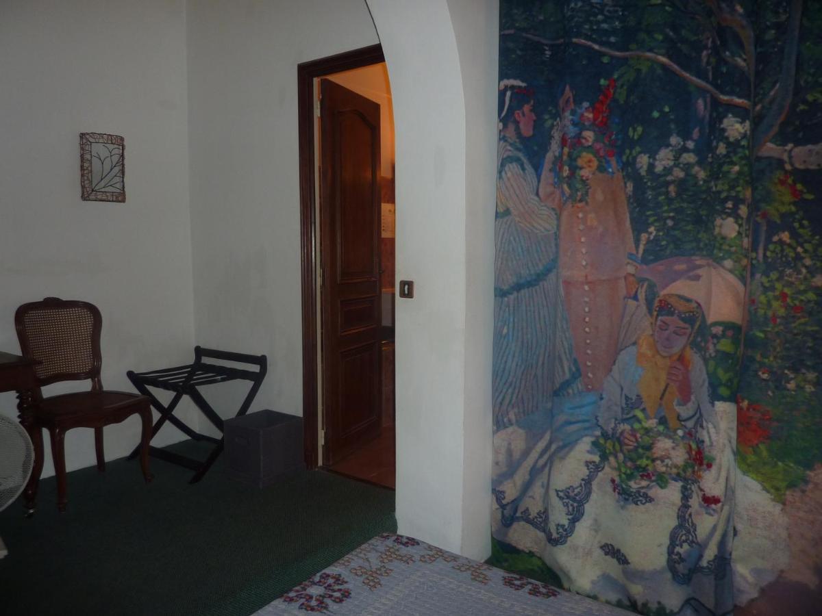 Hotel Du Fiacre Carpentras Bilik gambar